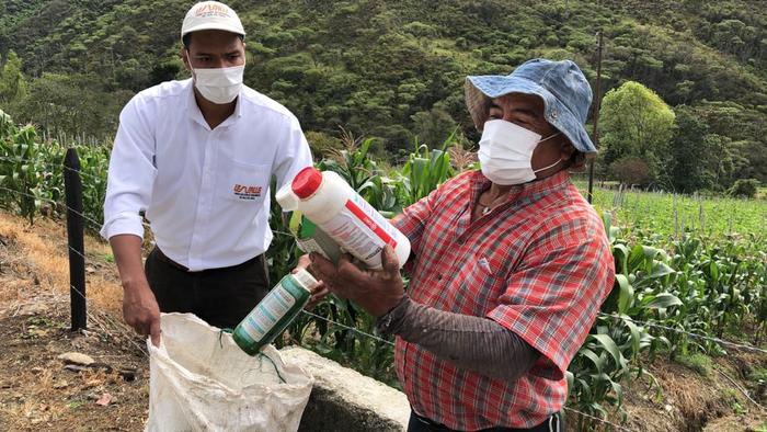 UESVALLE acompañó a agricultores de El Cerrito en la recolección de residuos de agroquímicos