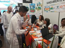 La UES VALLE participó en la primera feria de la transparencia