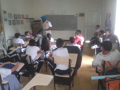 LA UES VALLE BRINDA EDUCACIÓN SANITARIA EN MANEJO Y USO ADECUADO DE MEDICAMENTOS A NIÑOS Y MADRES COMUNITARIAS